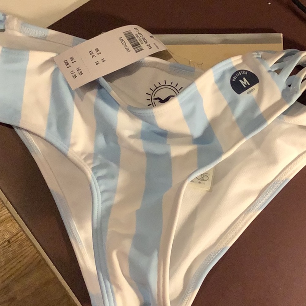 Bikini bottoms NWT never tried on